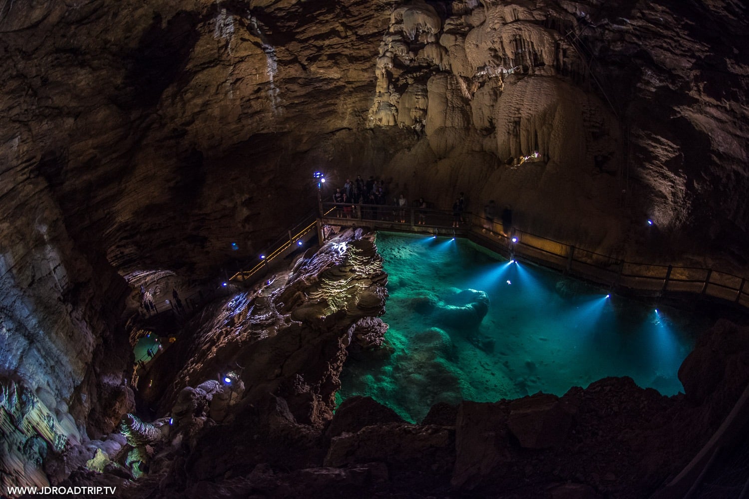 grottes et gouffres à voir dans la région du Lot