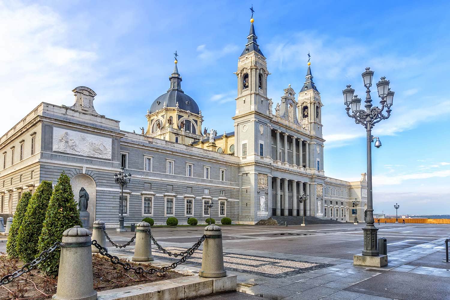 Visiter Madrid Almudena
