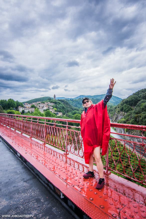Se prendre en photo seule en voyage - Demander à quelqu'un
