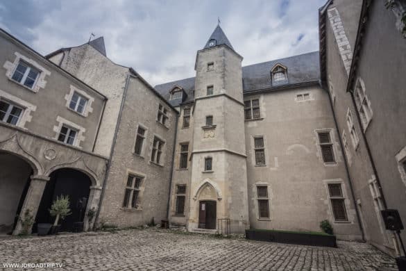 Loire à vélo - Château de Beaugency