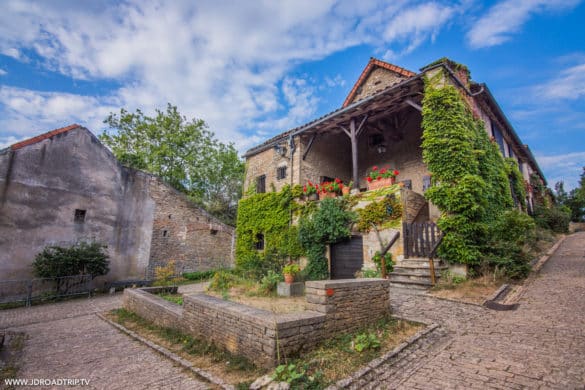 Randonnée en Saône-et-Loire - Village Médiéval Brancion