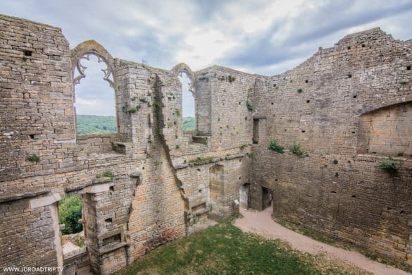 Randonnée en Saône-et-Loire - Château de Brancion