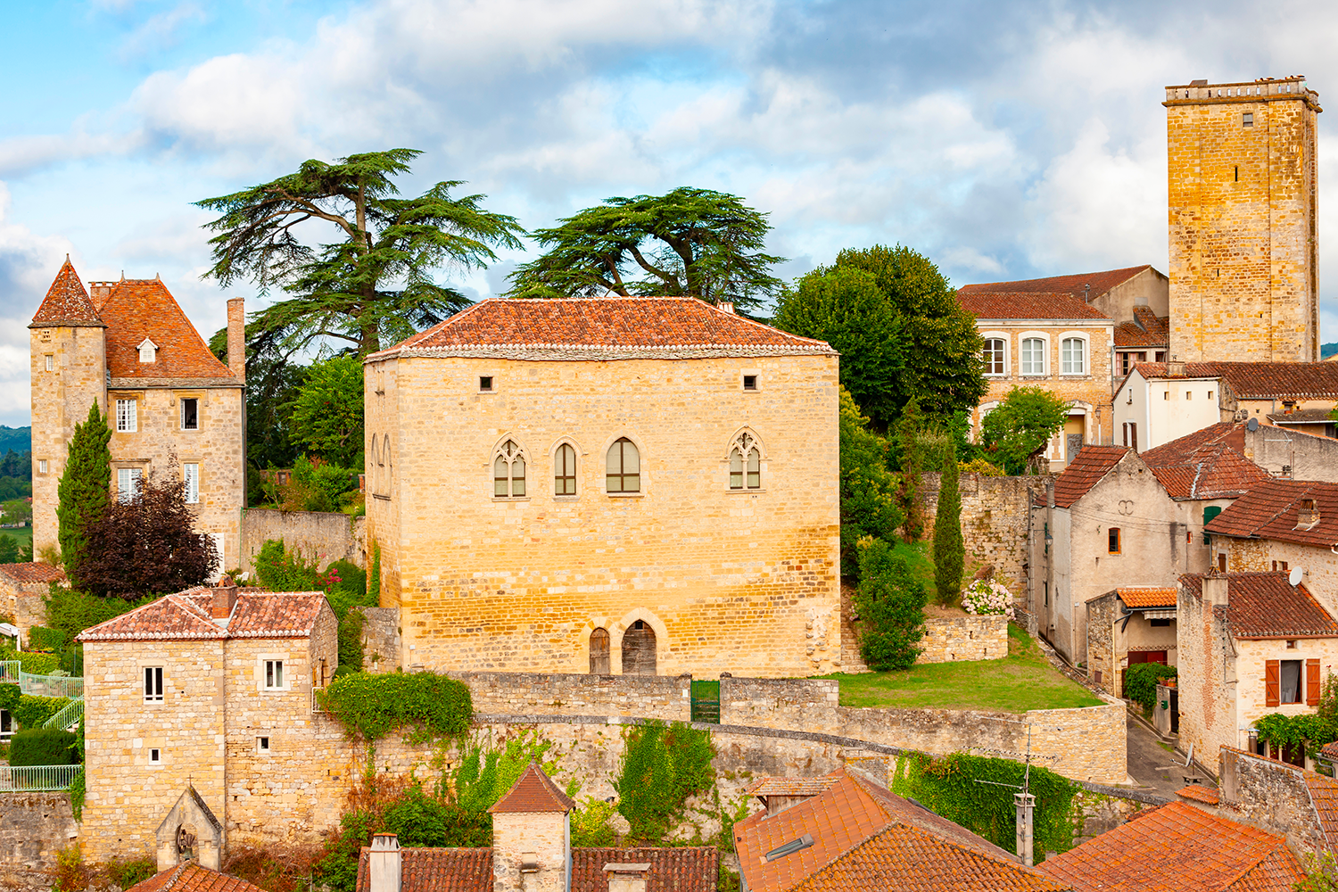 Visiter Puy l'Evêque : Tour de l'Évêque
