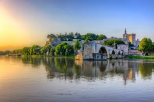 Lire la suite à propos de l’article Road trip dans le Sud : halte incontournable à Avignon